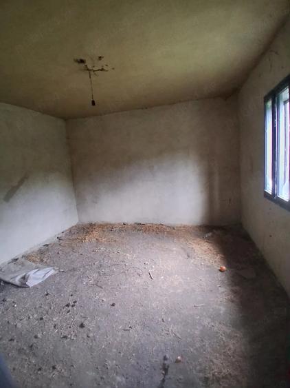 Casă cu 4 camere cu Teren 19 Mp în Horodnic