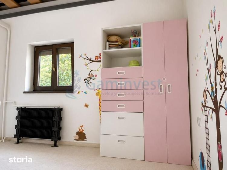 Casă cu 4 camere cu Teren 2882 Mp în Central