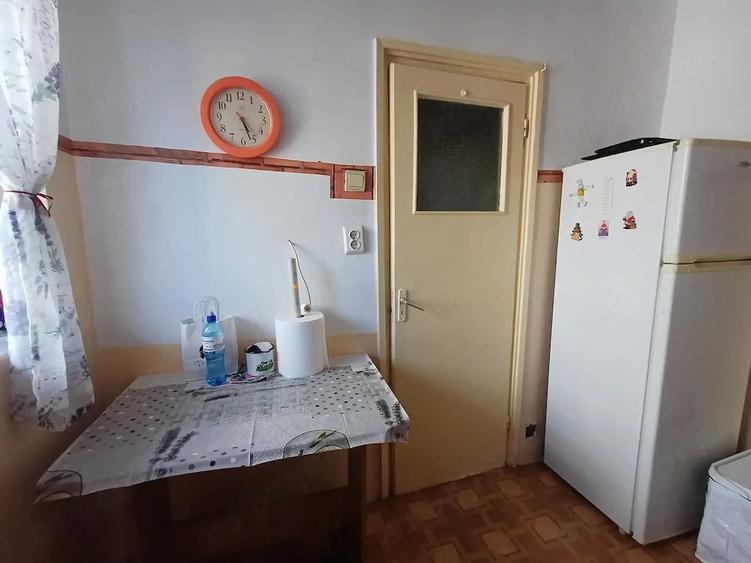 Apartament cu 2 camere semidecomandat în 1 Mai