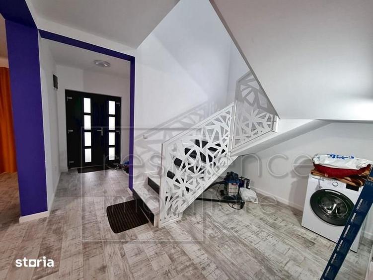 Casă cu 4 camere cu Teren 500 Mp în Borhanci
