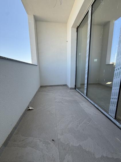 Apartament cu 2 camere decomandat în Giroc