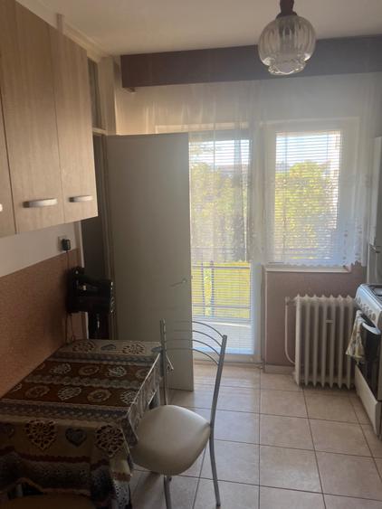 Apartament cu 2 camere decomandat în Micro 17
