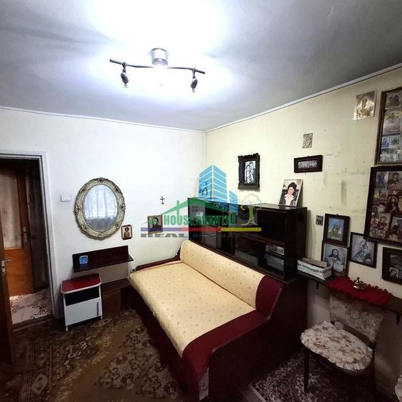Apartament cu 3 camere semidecomandat în Gară