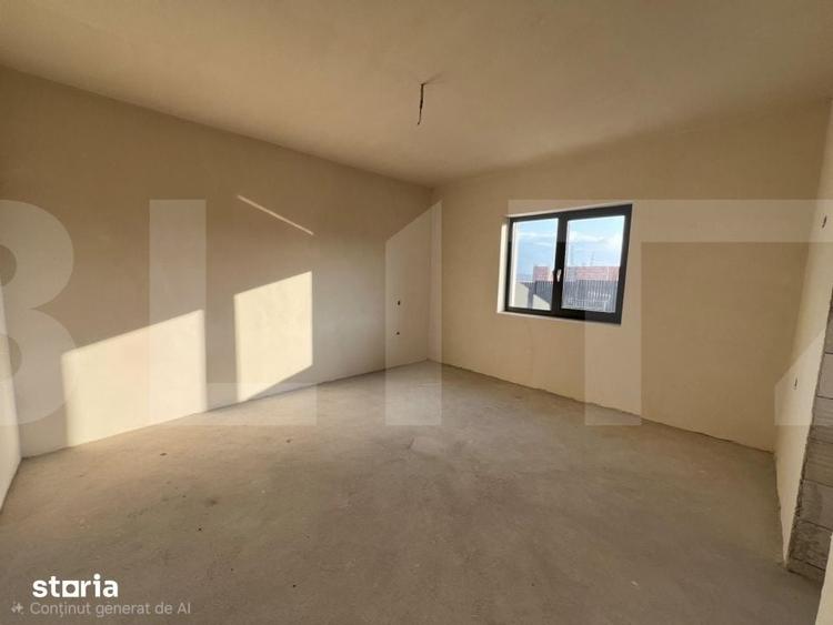 Casă cu 6 camere cu Teren 1000 Mp în Aiton