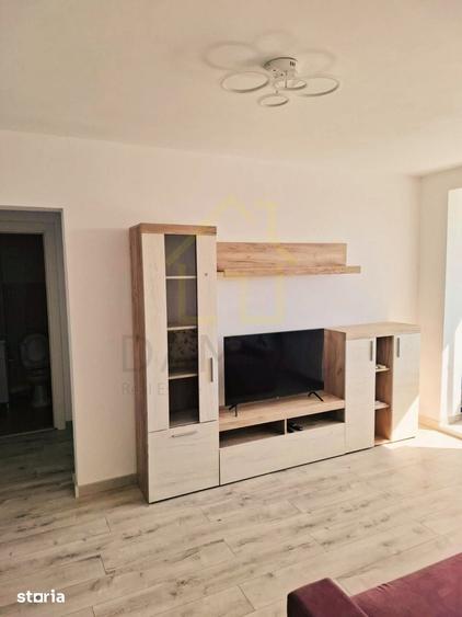 Apartament cu 2 camere semidecomandat în Berceni