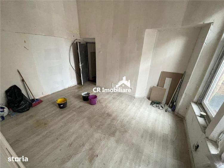 Apartament cu 2 camere semidecomandat în Gara de Nord