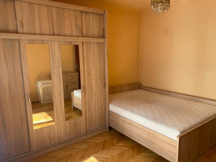 Apartament cu 3 camere mobilat si utilat, zona semicentrala - 3