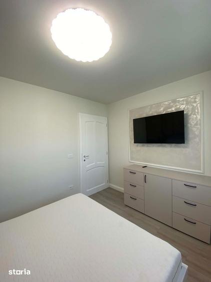 Apartament cu 3 camere semidecomandat în Micro 16