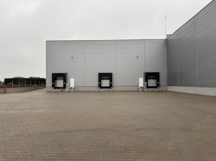 Spațiu comercial, de 2,150 mp, în Central