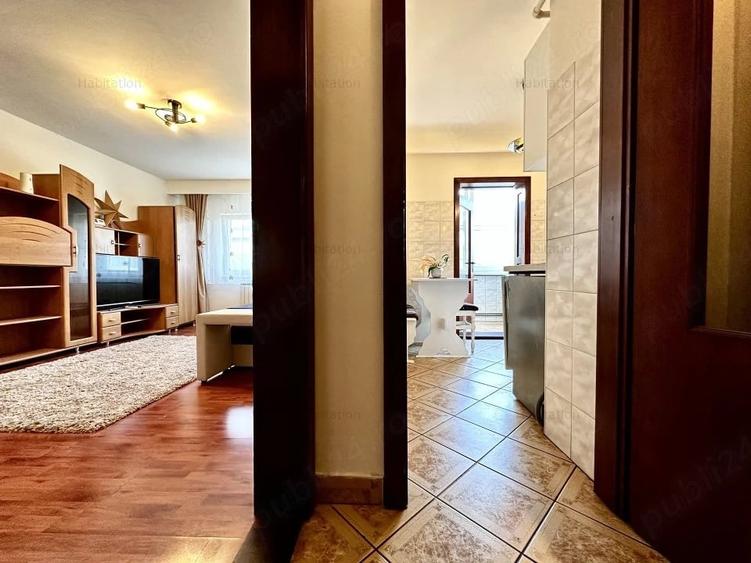 Apartament cu 3 camere decomandat în Girocului