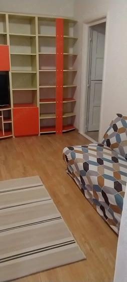 Inchiriez apartament de 2 camere la Pia?a Progresu, sector 4. - 3