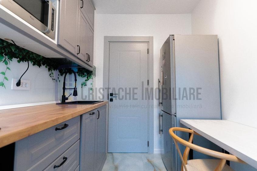 Apartament cu 3 camere semidecomandat, mobilat în Cantemir