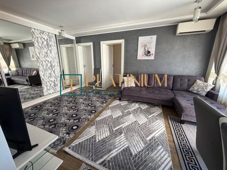Apartament cu 3 camere semidecomandat, mobilat în Dumbrăvița