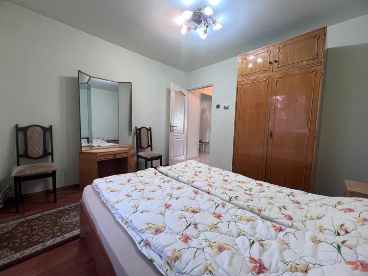 Apartament cu 2 camere decomandat în Liliacului