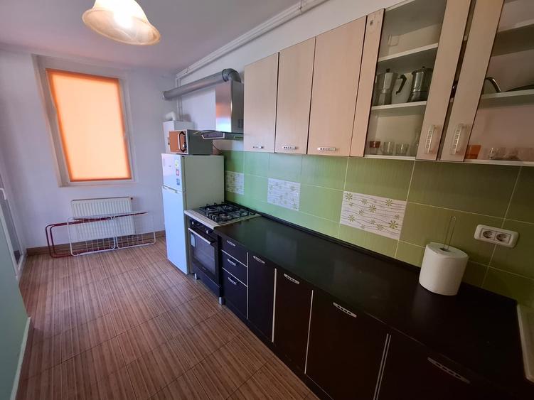 Apartament cu 2 camere semidecomandat în Funcționarilor