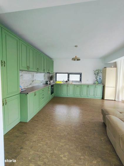 Casă cu 4 camere cu Teren 1000 Mp în Central