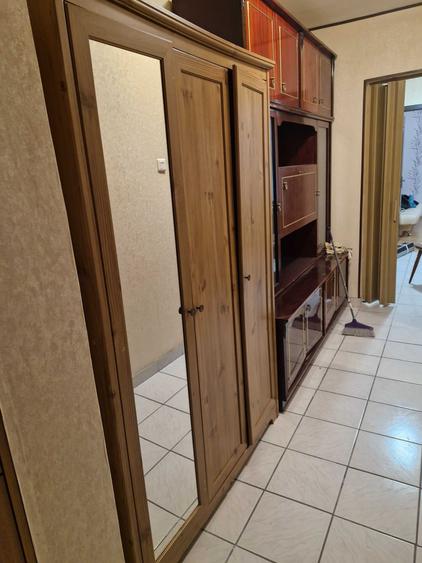 Apartament cu 3 camere decomandat în Exterior Vest