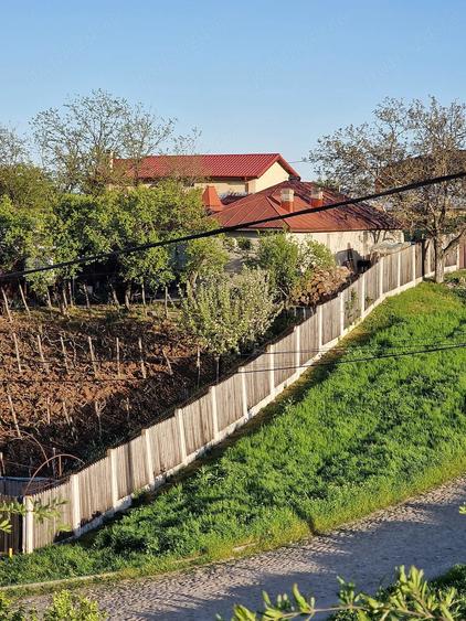 Casă cu 4 camere cu Teren 700 Mp în Central