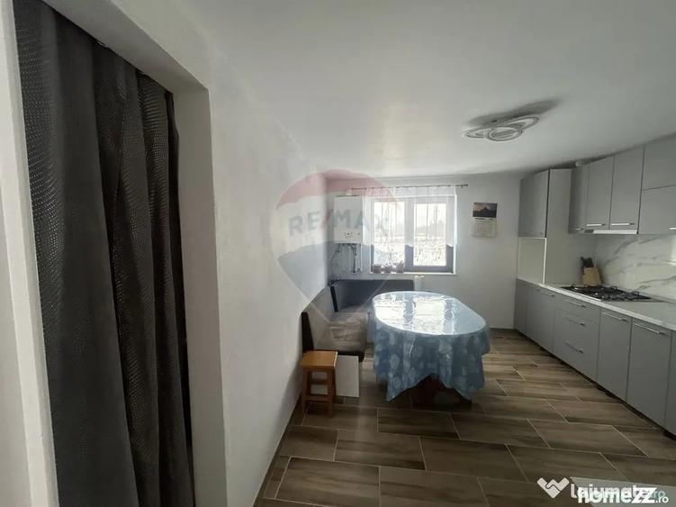 Casă cu 5 camere cu Teren 1300 Mp în Satulung