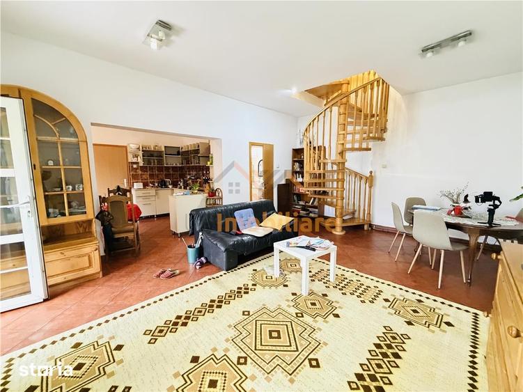 Casă cu 5 camere cu Teren 238 Mp în Central