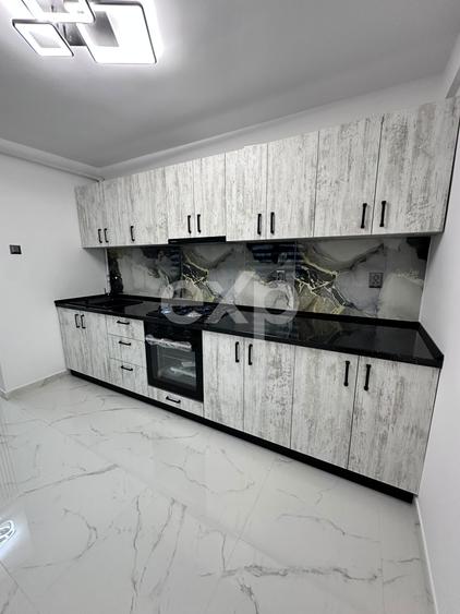 Apartament cu 3 camere decomandat, mobilat în Micro 8