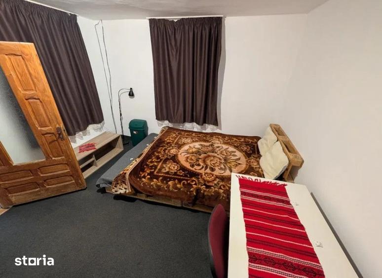 Casă cu 3 camere cu Teren 720 Mp în Sărata