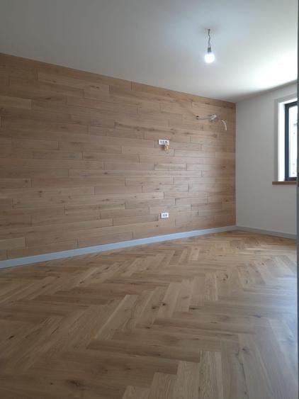 Casă individuală cu 5 camere cu Canalizare în Central