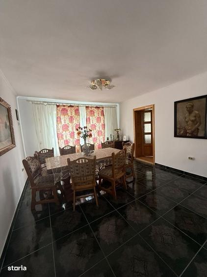 Casă cu 4 camere în Botizului
