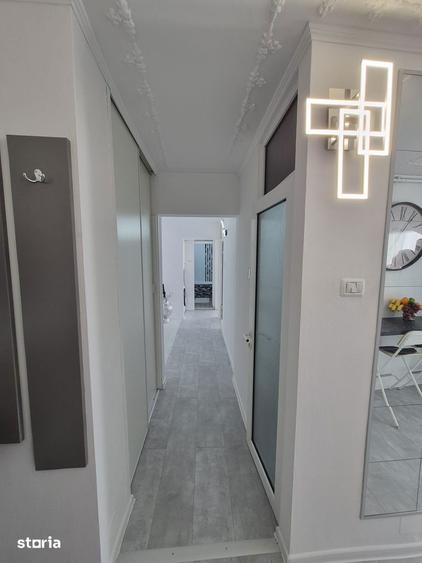 Apartament cu 3 camere decomandat în Micălaca
