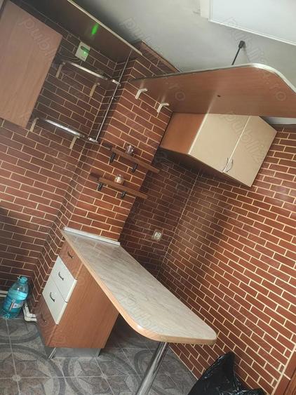 Apartament cu 4 camere semidecomandat în Ultracentral