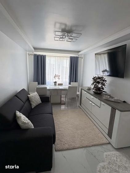 Apartament cu 2 camere semidecomandat în Săsar