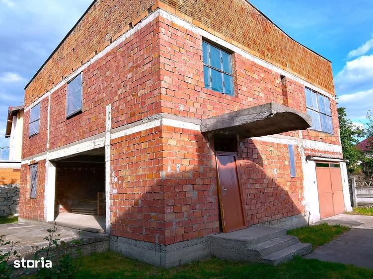 Casă cu 6 camere cu Teren 500 Mp în Orașul Vechi