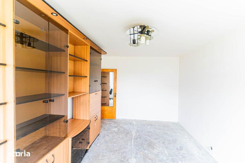 Apartament cu 3 camere decomandat în Rahova