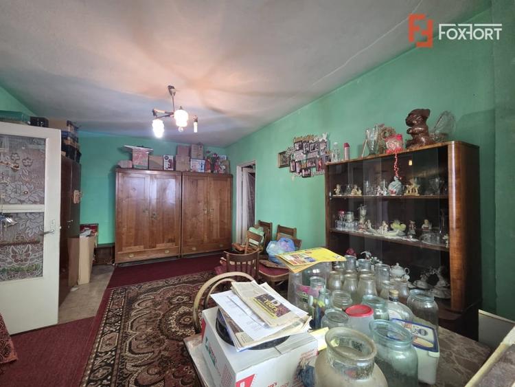 Apartament cu 4 camere semidecomandat în Micălaca