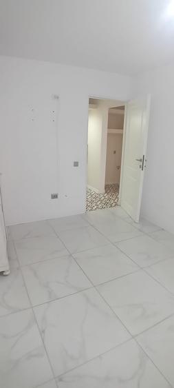 Apartament cu 3 camere decomandat în Girocului