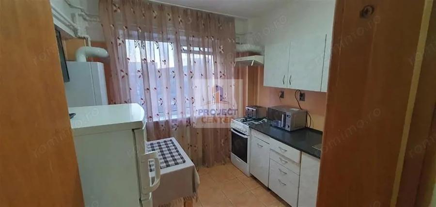 Apartament cu 3 camere decomandat în Ultracentral