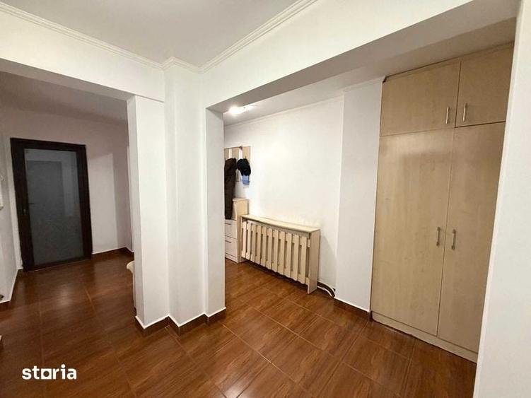 Inchiriez apartament 3 camere - 2