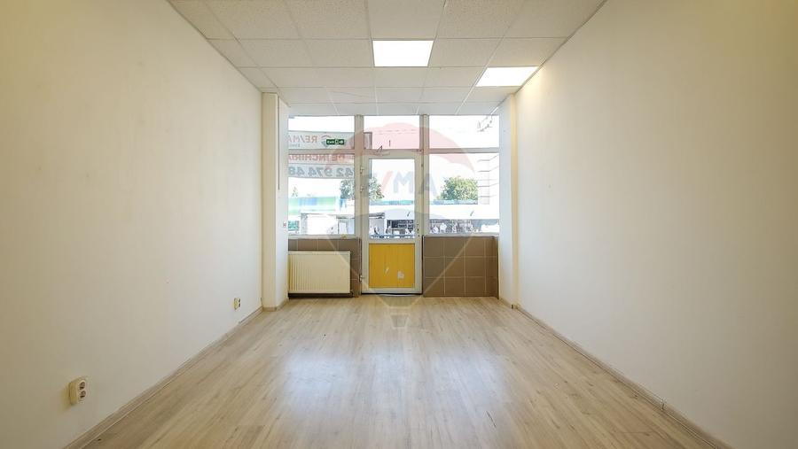 Spațiu comercial, de 65 mp, în Hărmanului