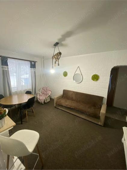 Apartament cu 3 camere decomandat în Viitorului