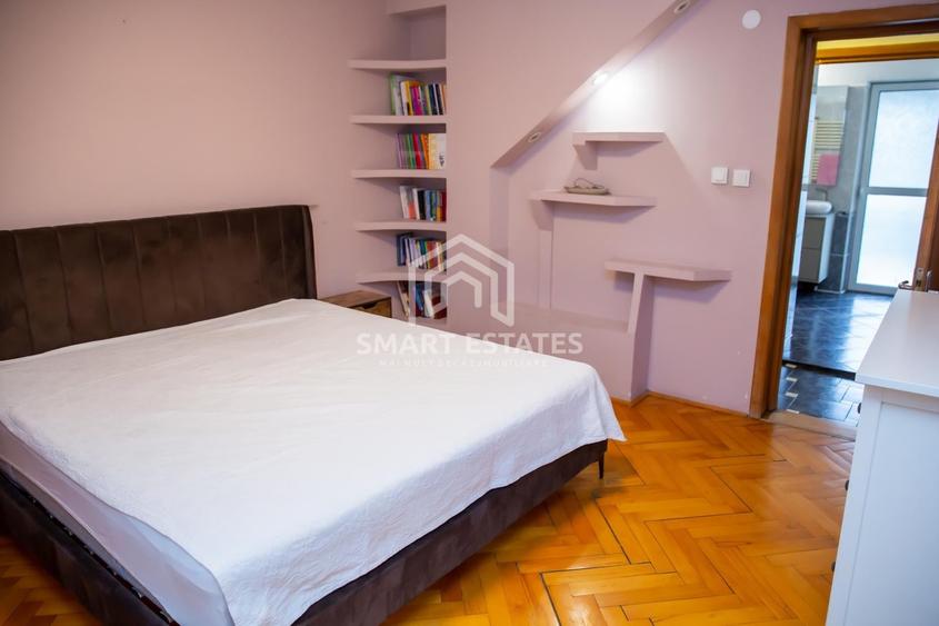 Casă individuală cu 8 camere cu Garaj în Băneasa