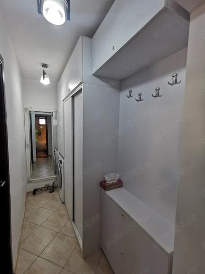Apartament cu 3 camere decomandat în Obor