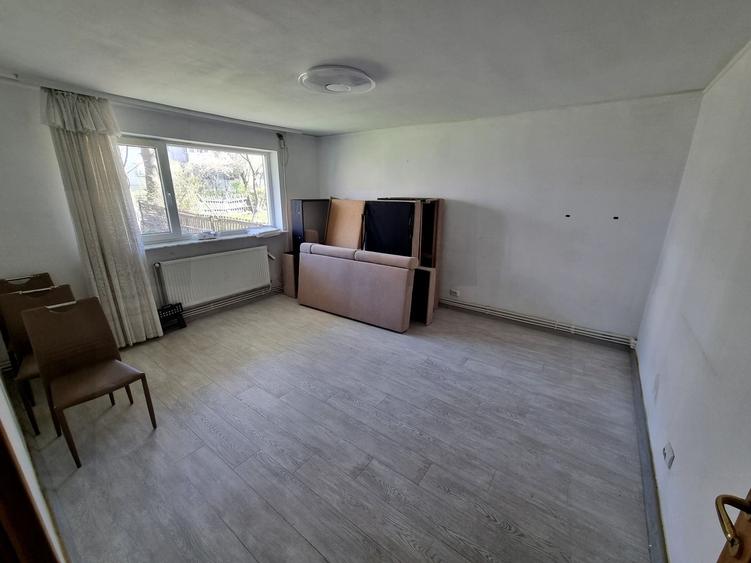 Apartament cu 3 camere decomandat în Tomis Nord