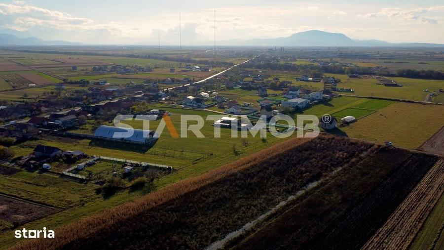 Teren de 3000 mp, în Bod