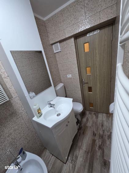 Apartament cu 3 camere decomandat în Exterior Vest