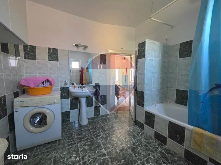 Casă cu 4 camere în Central