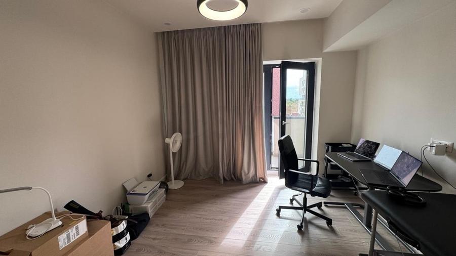 Apartament cu 3 camere decomandat în Pipera