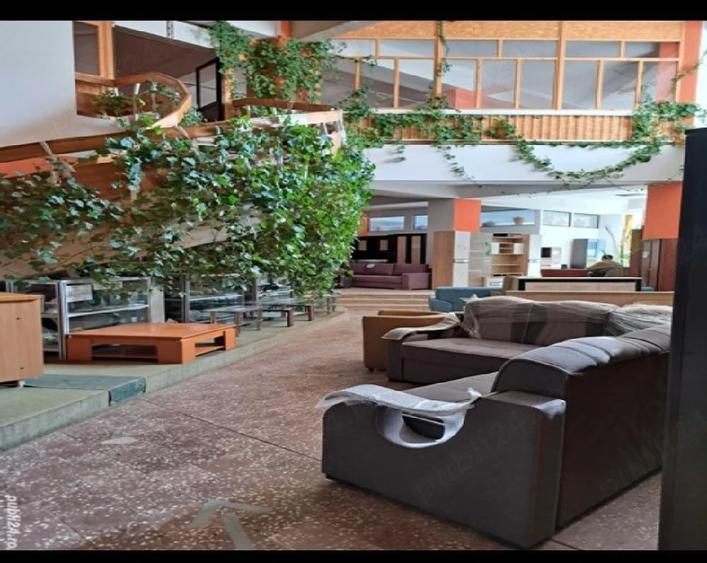 Spațiu comercial, de 2,385 mp, în Libertății