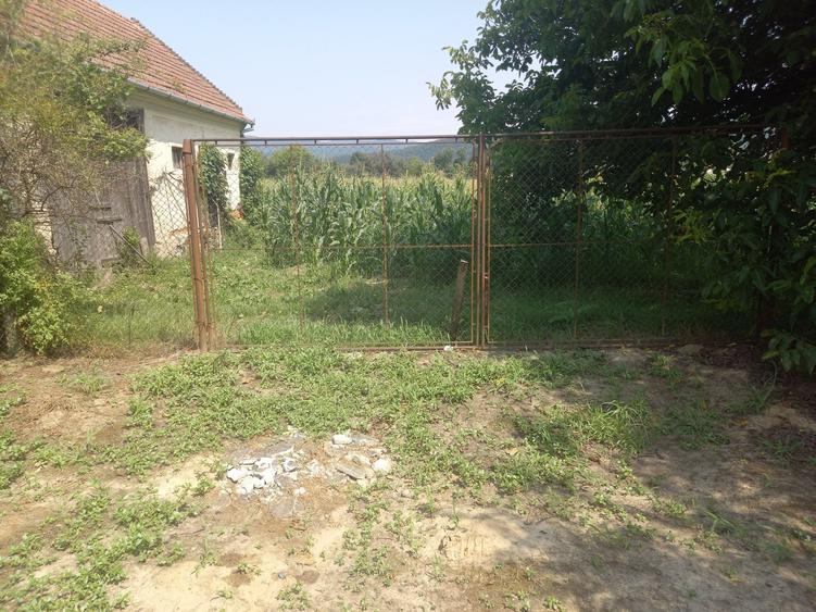 Casă cu 3 camere cu Teren 3956 Mp în Chelmac