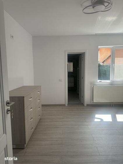 Casă cu 3 camere cu Teren 500 Mp în Central