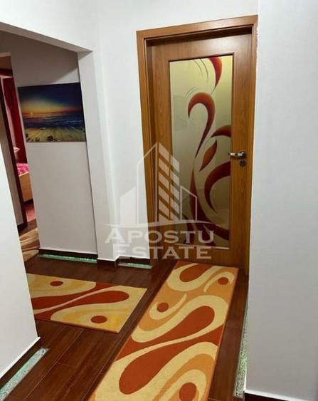 Apartament cu 3 camere decomandat în Aradului — fotografia 3